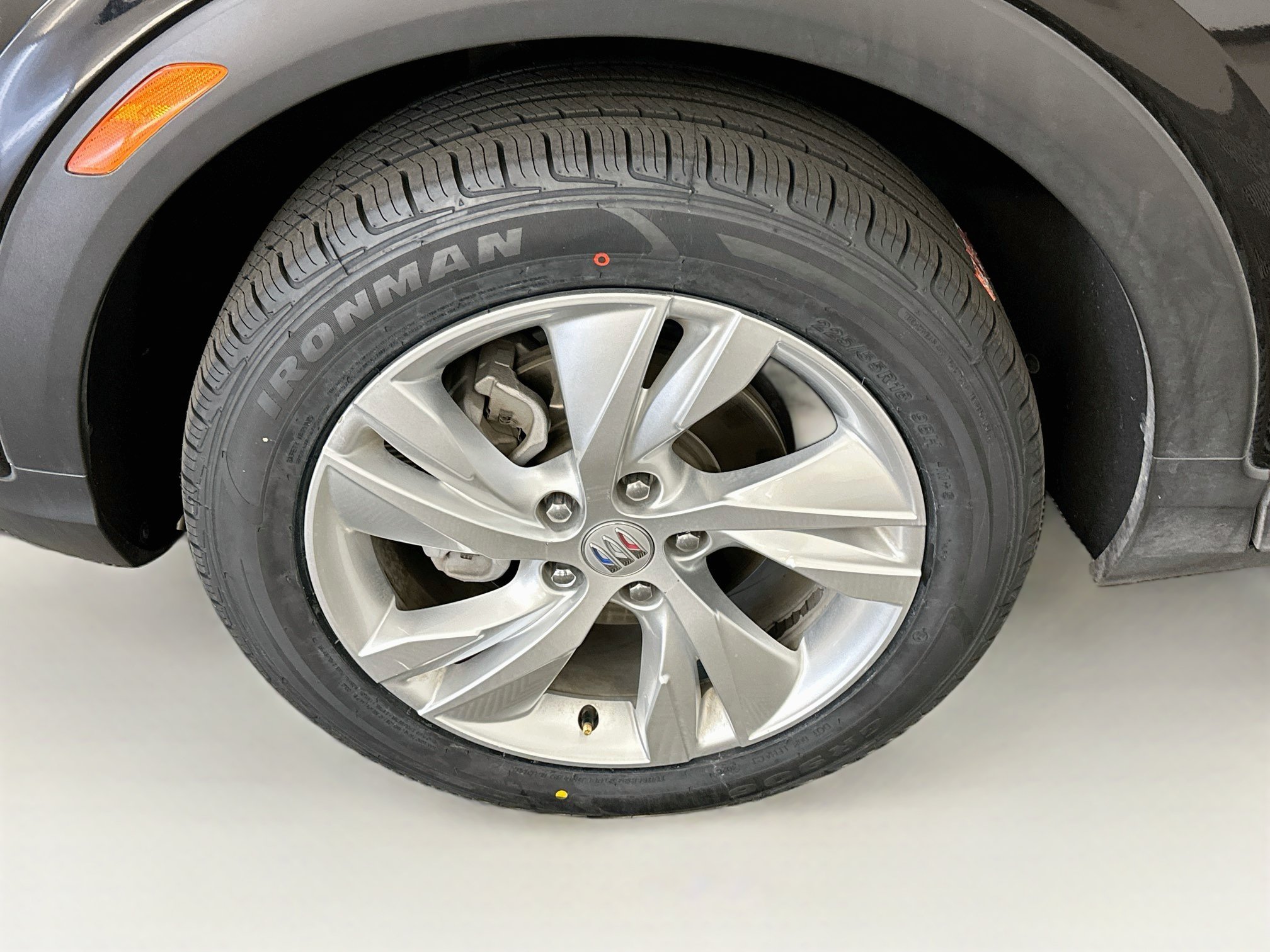 Used 2025 Buick Encore GX Preferred AWD/4WD image 11