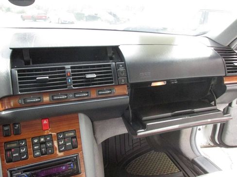 Used 1992 Mercedes-Benz 400 E image 31