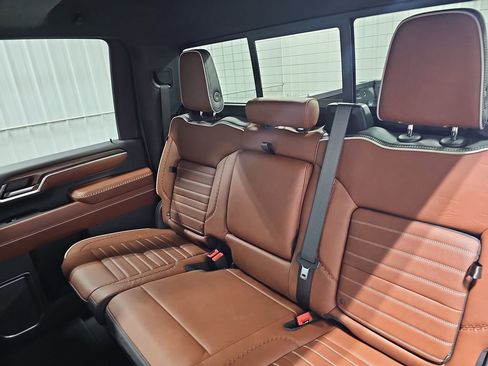 New 2025 GMC Sierra 2500 Denali Ultimate image 13