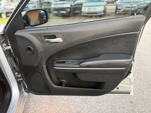 Used 2020 Dodge Charger SXT w/ Leather Interior Group image 19