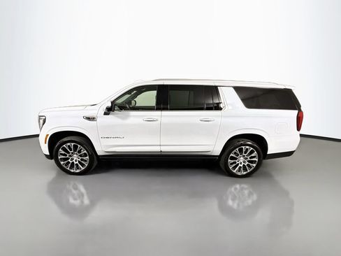 Used 2026 GMC Yukon XL Denali w/ Sun & Power Step Package AWD/4WD image 4
