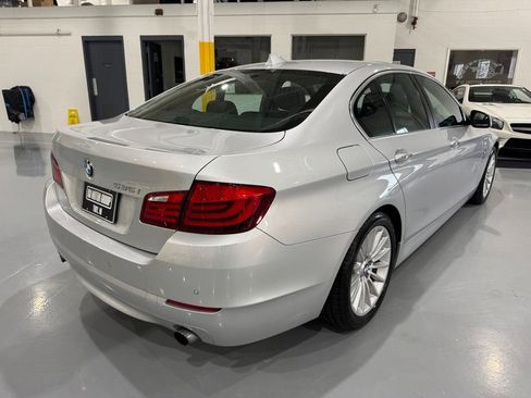 Used 2011 BMW 535i xDrive Sedan image 7