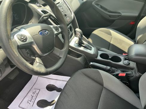 Used 2014 Ford Focus SE FWD image 27