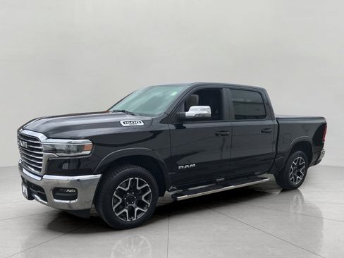 Used 2025 RAM 1500 Laramie AWD/4WD image 10