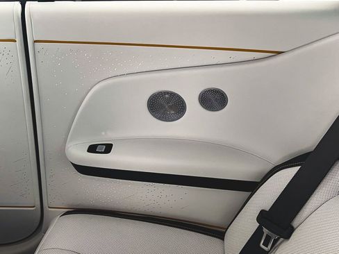 New 2025 Rolls-Royce Spectre Black Badge w/ Leather Finishing Pack image 10