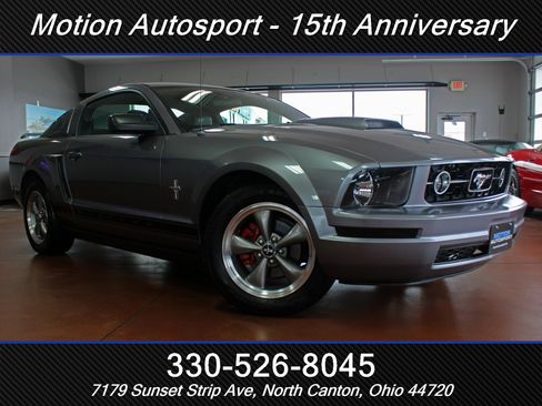 Used 2006 Ford Mustang Premium image 2
