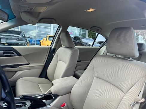 Used 2015 Honda Accord LX image 18