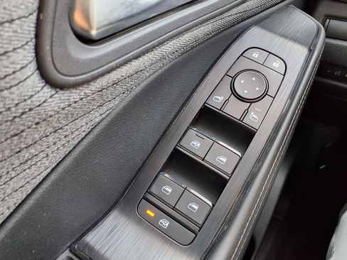 Certified 2023 Nissan Rogue SV image 11