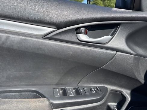 Used 2019 Honda Civic LX image 7