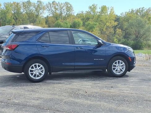 Used 2023 Chevrolet Equinox LS w/ LS Convenience Package image 26
