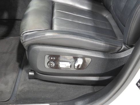 Used 2019 BMW X7 xDrive50i AWD/4WD image 17