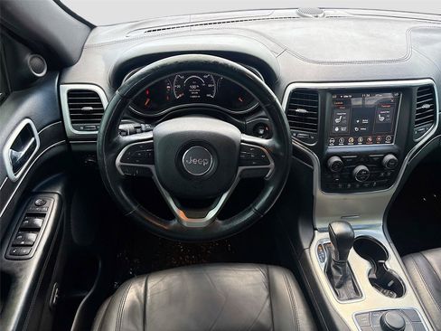 Used 2018 Jeep Grand Cherokee Limited AWD/4WD image 23