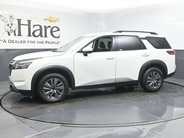Used 2025 Nissan Pathfinder SV FWD image 37