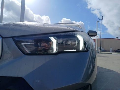 Used 2024 BMW 530i w/ M Sport Package RWD image 4