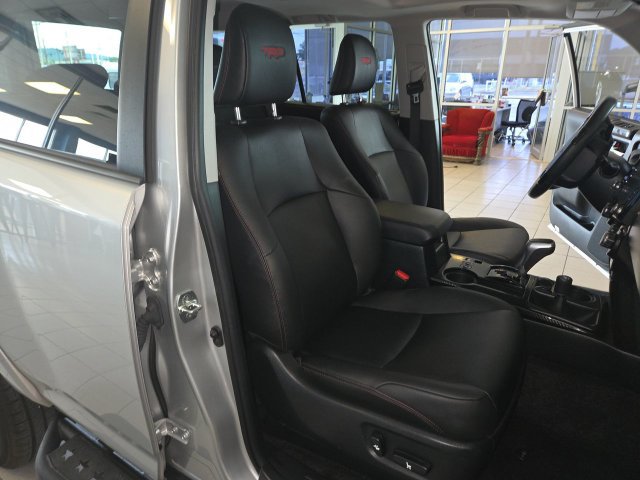 Used 2023 Toyota 4Runner TRD Off-Road Premium w/ Moonroof Package AWD/4WD image 25
