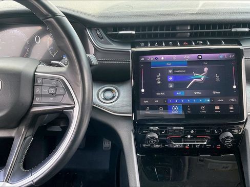 Used 2021 Jeep Grand Cherokee L Limited AWD/4WD image 5