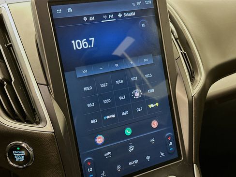 Used 2023 Ford Edge SEL image 21