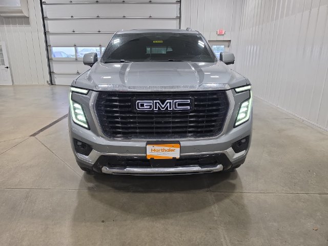 Used 2025 GMC Yukon XL Elevation w/ Elevation Premium Package AWD/4WD image 3