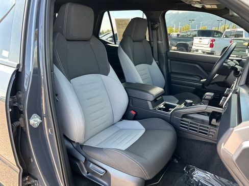 Used 2025 Toyota 4Runner TRD Off-Road AWD/4WD image 16