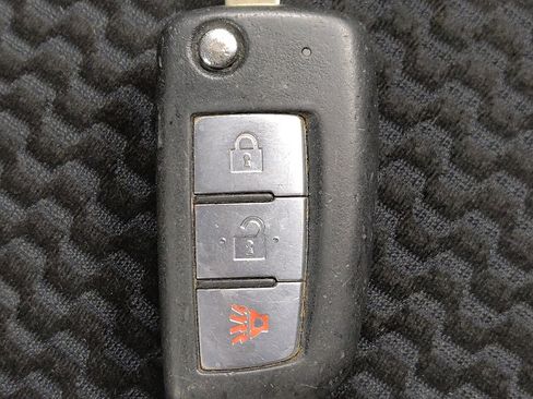 Used 2018 Nissan Rogue Sport S image 32