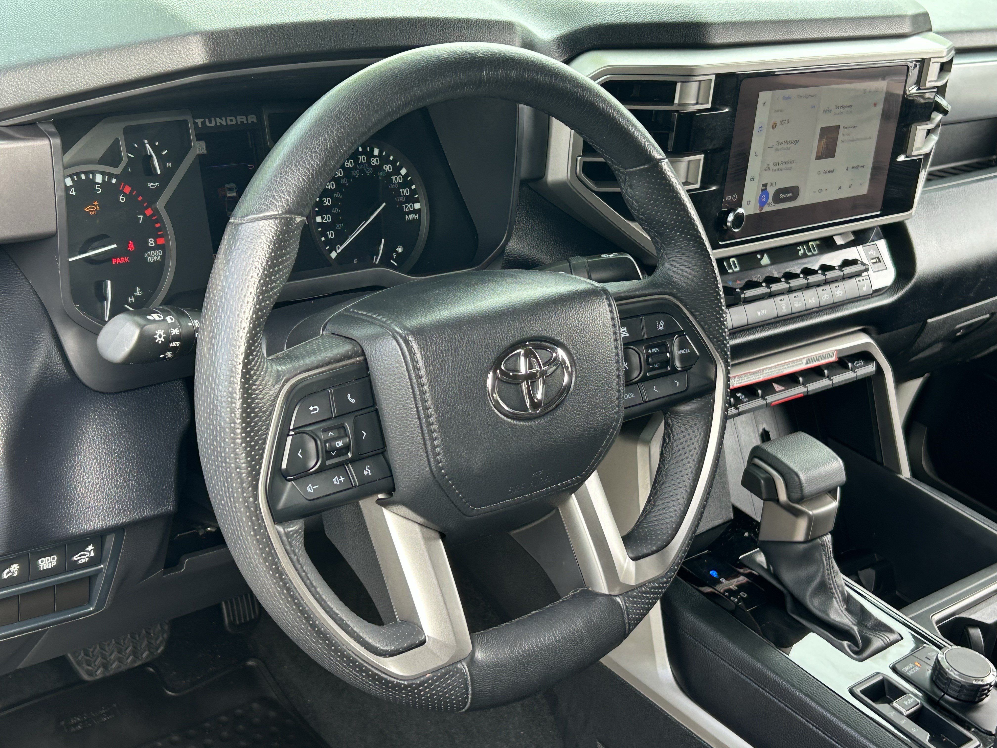 Used 2025 Toyota Tundra SR5 w/ SR5 Premium Package AWD/4WD image 27