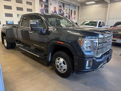 Used 2022 GMC Sierra 3500 Denali AWD/4WD image 3