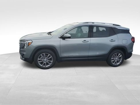 Used 2024 GMC Terrain SLT FWD image 7