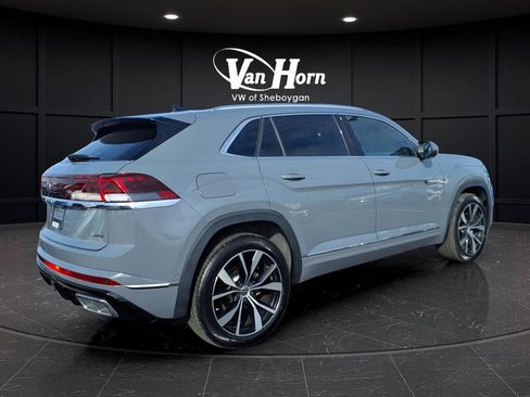 Used 2024 Volkswagen Atlas Cross Sport SEL Premium R-Line image 3