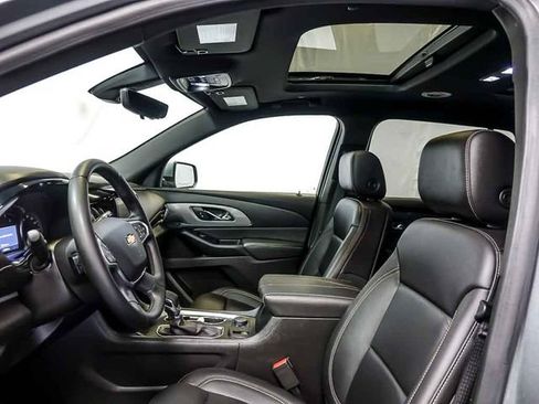 Used 2023 Chevrolet Traverse LT w/ LT Premium Package AWD/4WD image 13