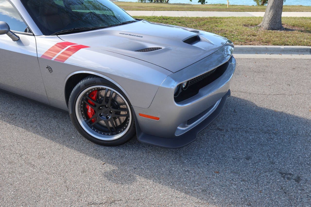 Used 2015 Dodge Challenger SRT Hellcat RWD image 42