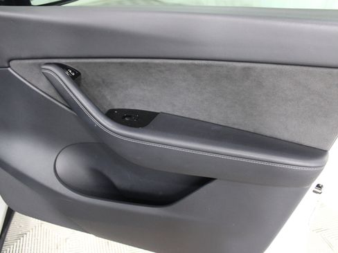 Used 2020 Tesla Model Y Performance AWD/4WD image 23
