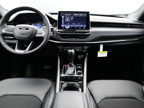 New 2026 Jeep Compass Latitude AWD/4WD image 12