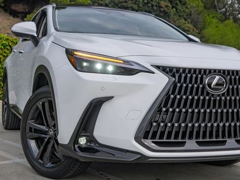 New 2026 Lexus NX 450h+ Luxury image 5
