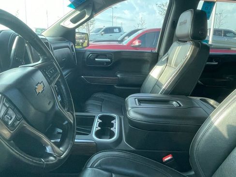 Used 2021 Chevrolet Silverado 1500 High Country w/ Technology Package image 5