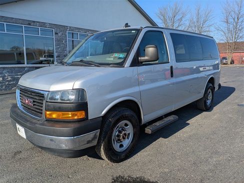 Used 2020 GMC Savana 2500 LS w/ Enhanced Convenience Package image 2