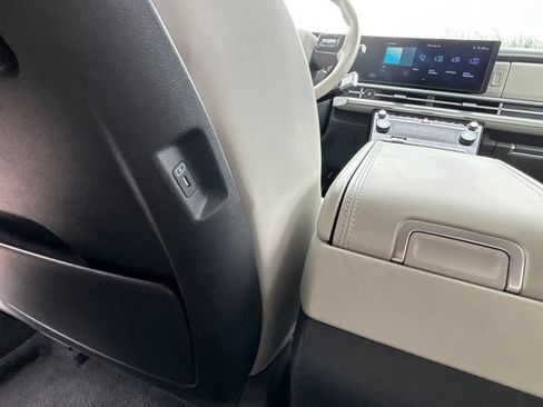 Used 2025 Hyundai Santa Fe SEL AWD/4WD image 38