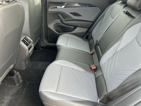 New 2026 Volkswagen Tiguan SE R-Line image 13