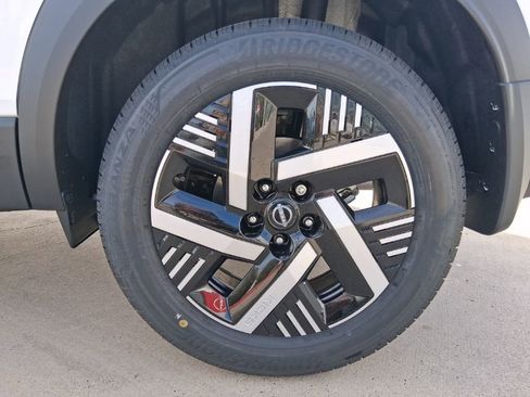 New 2026 Nissan Kicks SV w/ SV Premium Package image 27