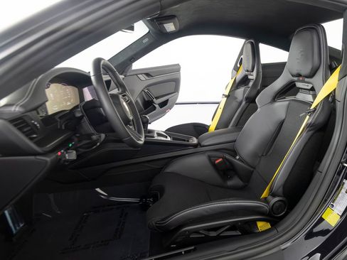 Certified 2026 Porsche 911 GT3 RWD image 5