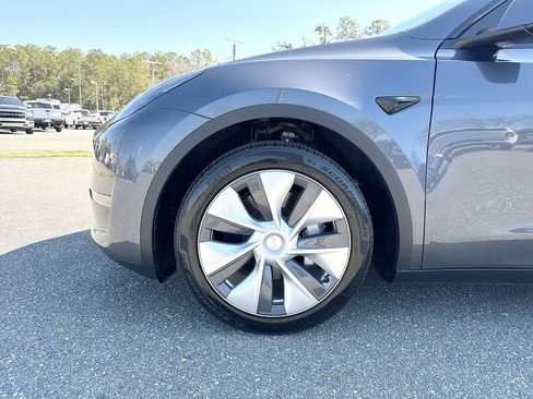 Used 2023 Tesla Model Y Long Range image 10