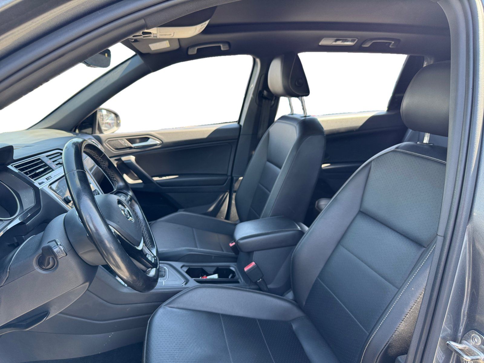 Used 2021 Volkswagen Tiguan S FWD image 9