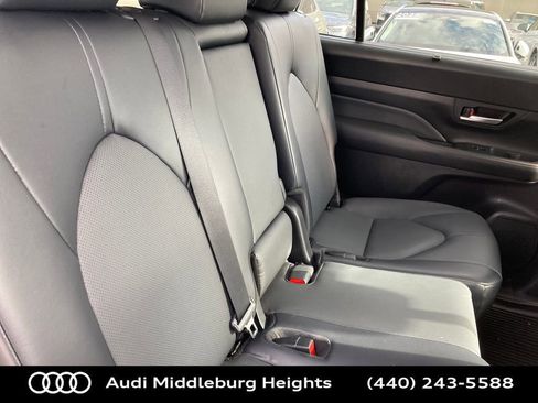 Used 2024 Toyota Grand Highlander XLE image 39