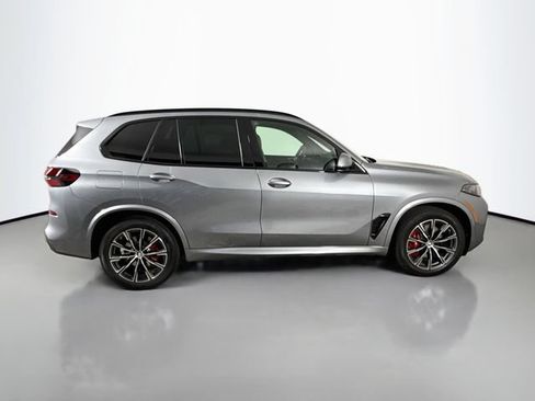 New 2026 BMW X5 xDrive40i w/ M Sport Package AWD/4WD image 8