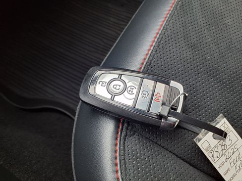 Used 2025 Ford Explorer ST AWD/4WD image 16