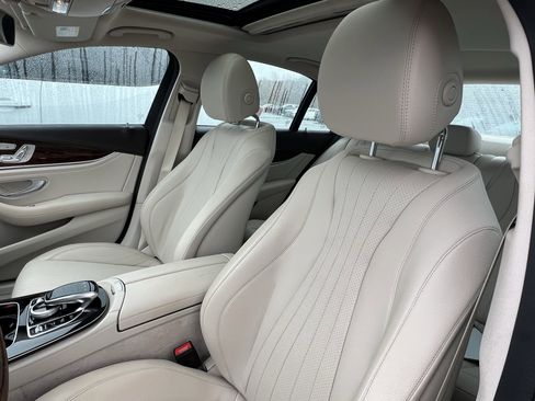 Used 2017 Mercedes-Benz E 300 image 16