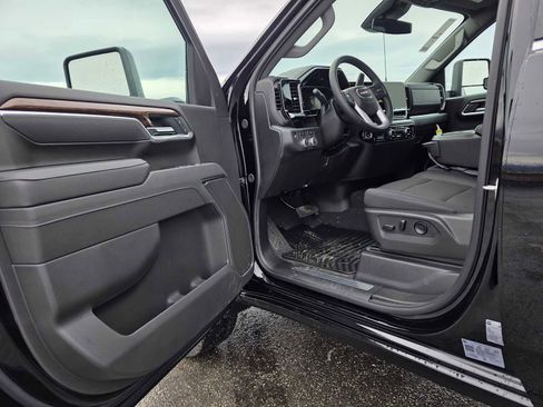 New 2026 GMC Sierra 3500 SLE AWD/4WD image 19