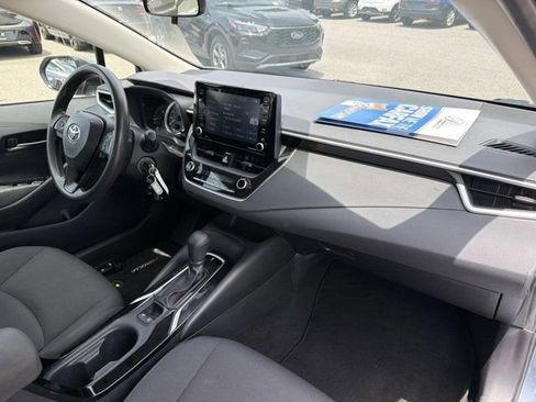 Used 2022 Toyota Corolla LE FWD image 17