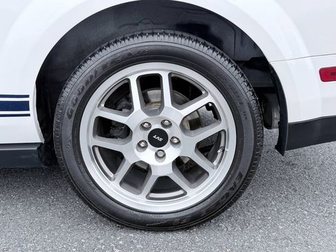 Used 2008 Ford Mustang Shelby GT500 RWD image 30