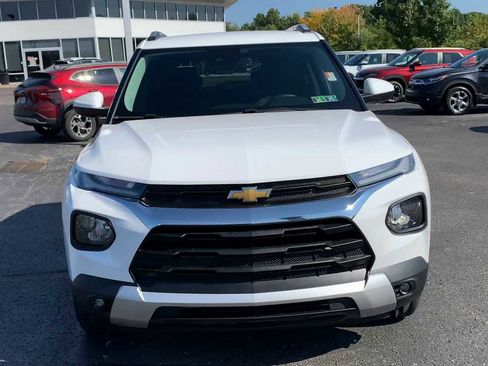 Certified 2022 Chevrolet TrailBlazer LT w/ Convenience Package image 3