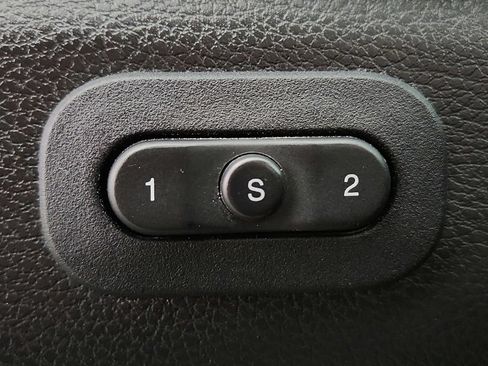 Used 2019 Jeep Grand Cherokee Limited AWD/4WD image 22